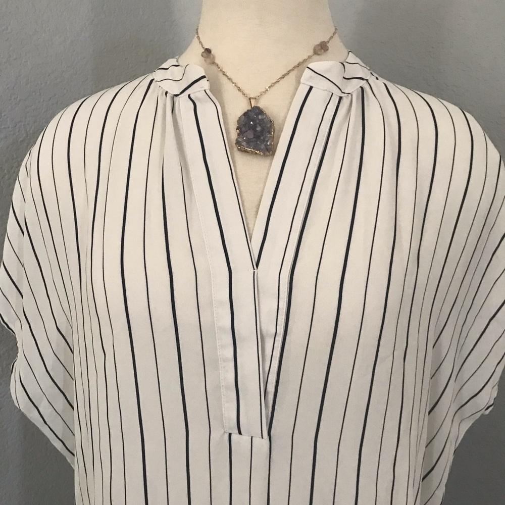 Long white and black stripe  short sleeve blouse